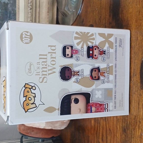 Funko Pop! It's a Small World Japan Vinyl Figure - Picture 5 of 7